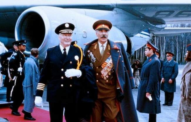 «Полицейская академия 7: Миссия в Москве», 1994 год, режиссёр Алан Меттер