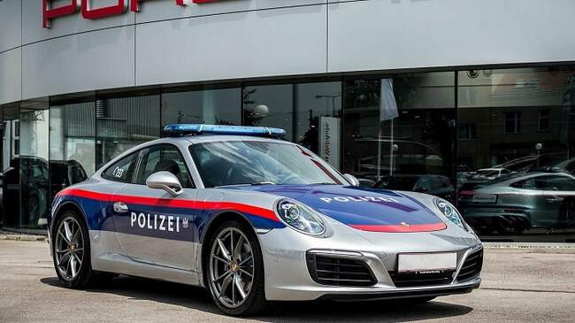 4. Porsche Carrera 911