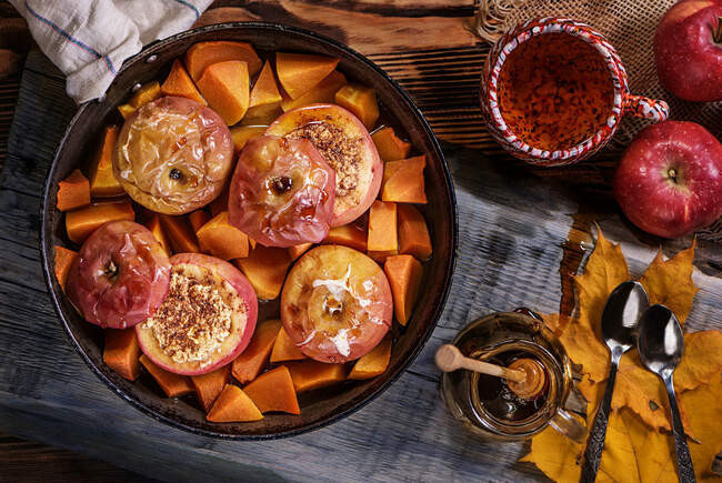 7. Запеченная тыква с яблоками