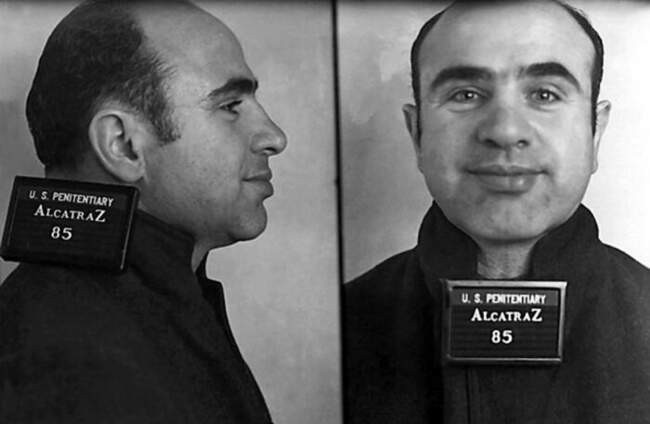 2. Аль Капоне стал в Алькатрас музыкантом