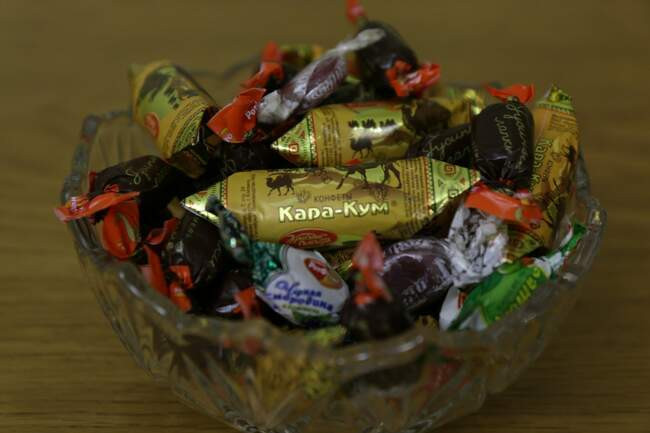 2. Хрустальные конфетницы и салатницы