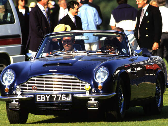 Aston Martin DB6 Volante
