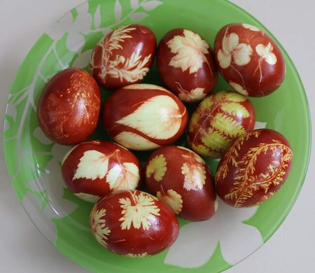 2. Крашенки с отпечатками листьев