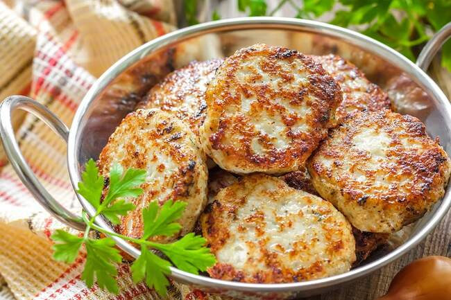 3. Сочные котлеты и тефтели