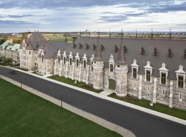 Основные задачи реконструкции Оружейной палаты Voltigeurs de Québec Armoury