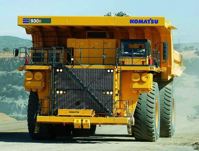 5. Komatsu 930E