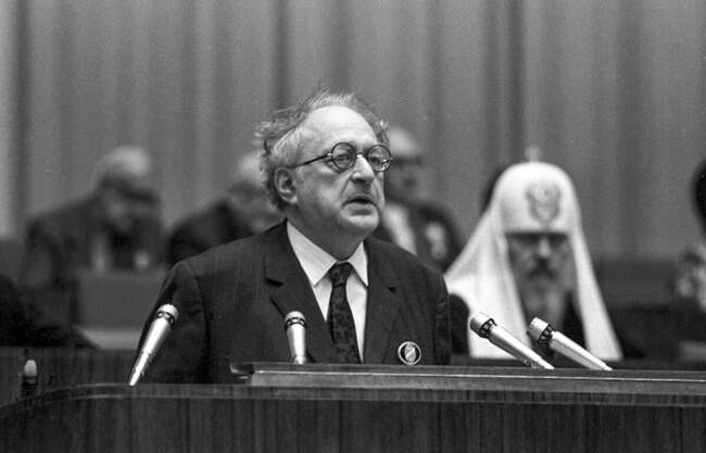 5. Айвор Монтегю в 1959