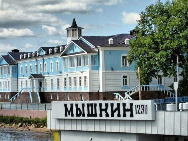 Ярославские Курочка Ряба и Мышка Норушка