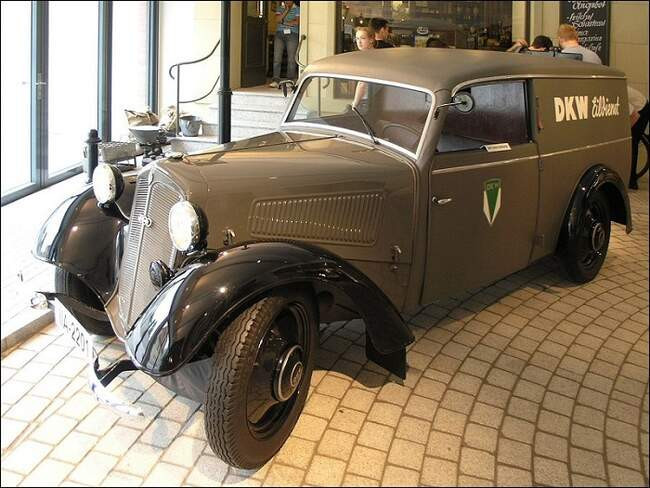 2. DKW F8