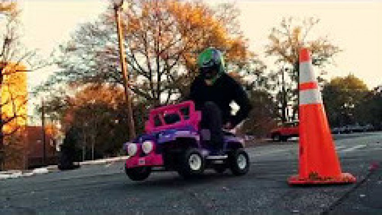 Инженеры апгрейдили игрушечный Barbie Jeep в мощный болид