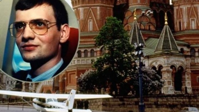 Как немецкий летчик-любитель Матиас Руст на Красной площади легкомоторный самолет посадил