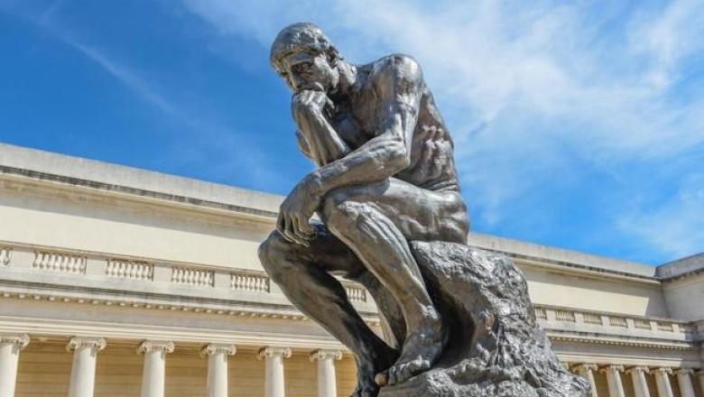 Пять прославленных философов, которые умерли странной смертью