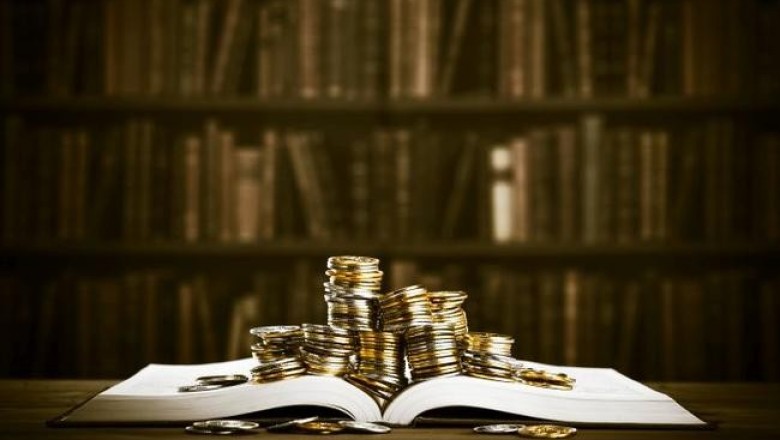 Самые высокооплачиваемые писатели уходящего года по версии журнала Forbes