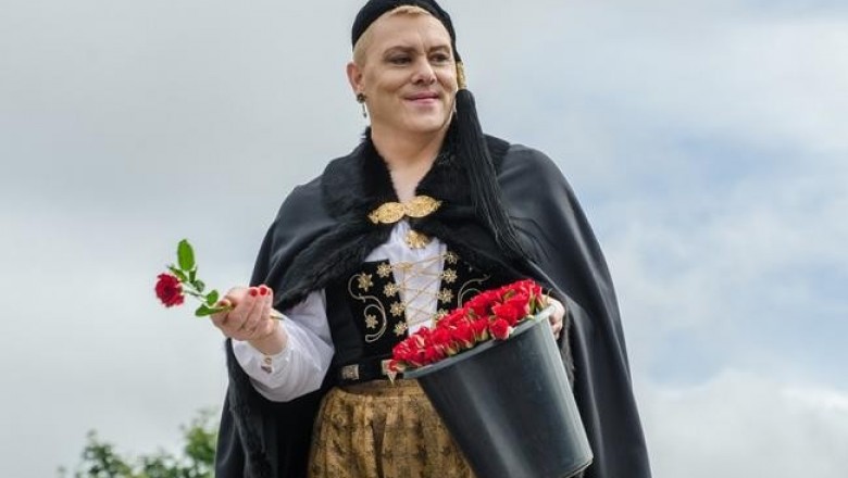 Как исландский стендап комик Йон Гнарр решил посмеяться и стать мэром, но спас Рейкьявик от разрухи и нищеты