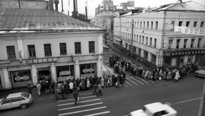 Очереди в Советском Союзе: куда стояли, зачем и почему