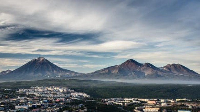 Не спящие вулканы Петропавловск-Камчатского полуострова