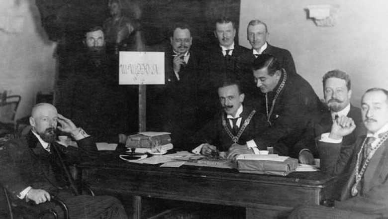 Пуришкевич: сторонник парламента, противник императрицы, ненавистник большевиков и убийца Распутина