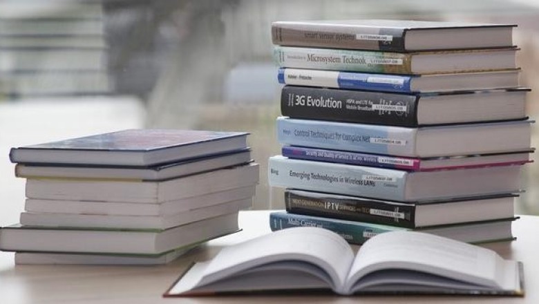 «Краткая история времени» и друге научно-популярные книги на лето