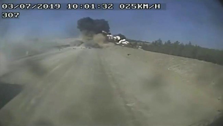 На Быстринском ГОКе БелАЗ улетел в кювет и взорвался