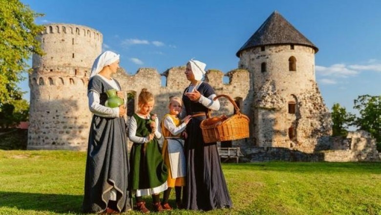 Замки и дворцы Латвии: от шикарного Рундальского дворца XVIII века до Сигулдского замка XIII века
