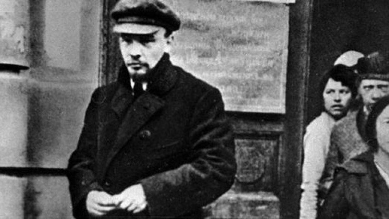 Являлся Ленин к Доре Лазуркиной во сне