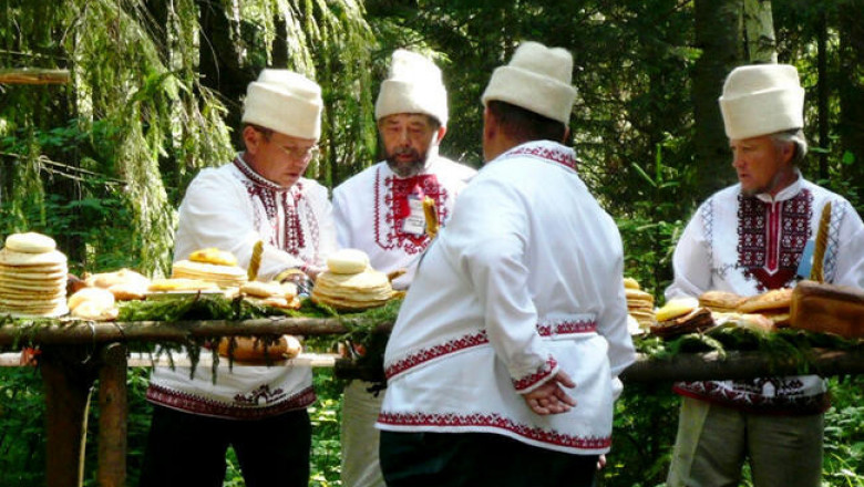 Каслание, многобожие и другие поразительные живые обычаи народов России