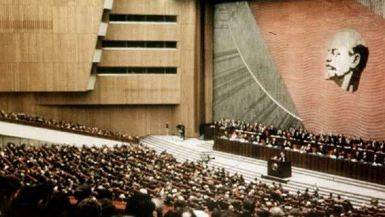 Какое будущее обещали коммунисты к 1980 году