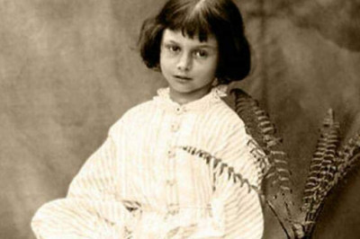 Как сложилась судьба Алисы Лидделл, девочки, которая вдохновила Льюиса Кэрролла на написание «Алисы в Стране чудес»