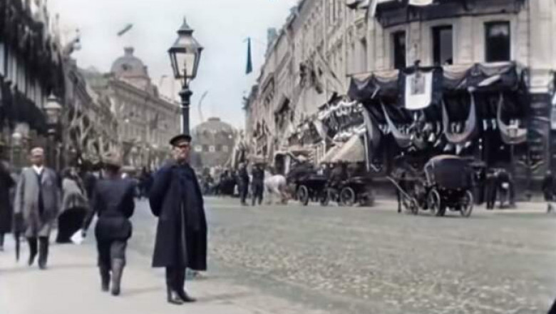 Тверская улица 1896 года в цвете: нейросеть раскрасила раритетное видео 124-летней давности