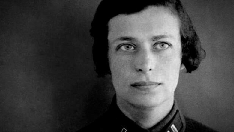 Елена Феррари: литейщица, разведчица, поэтесса