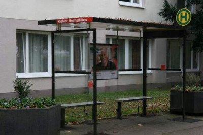 Зачем в Германии устанавливают автобусные остановки, на которых никогда не останавливаются автобусы