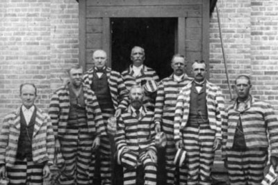 Карл Злой заживо сгорел, Сигурда Могучего настигла инфекция, а Стид Боннет был повешен: случаи, когда кара настигла богатых преступников прошлого