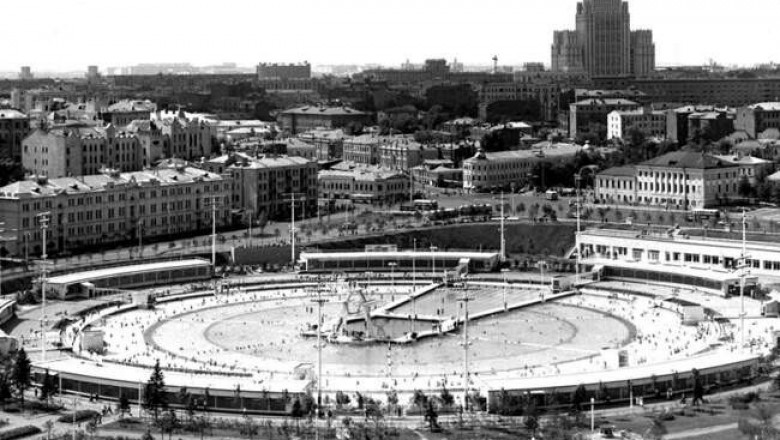 «Царь-танк», бассейн «Москва» и еще 8 грандиозных объектов, которые построили, чтобы затем сломать