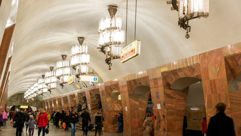 Самые роскошные люстры и светильник московского метро