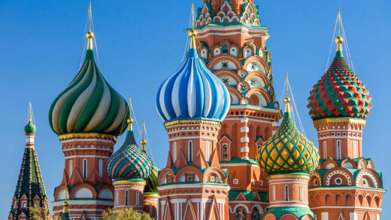 Почему купола православных храмов имеют форму луковиц?