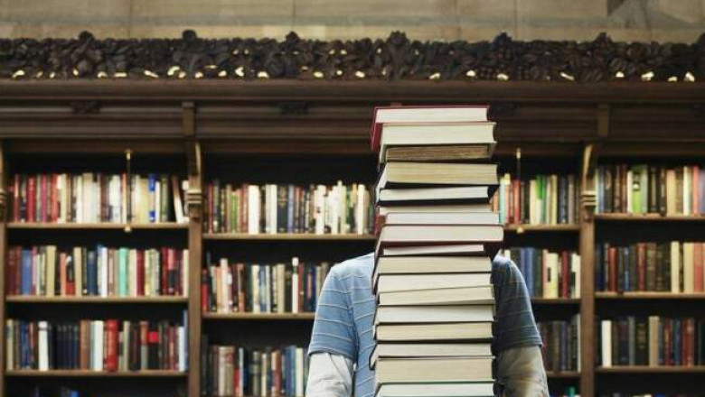 «Эшелон на Самарканд», «Доктор Гарин» и др: 10 самых ожидаемых книг 2021 года, которые скоро появятся в магазинах