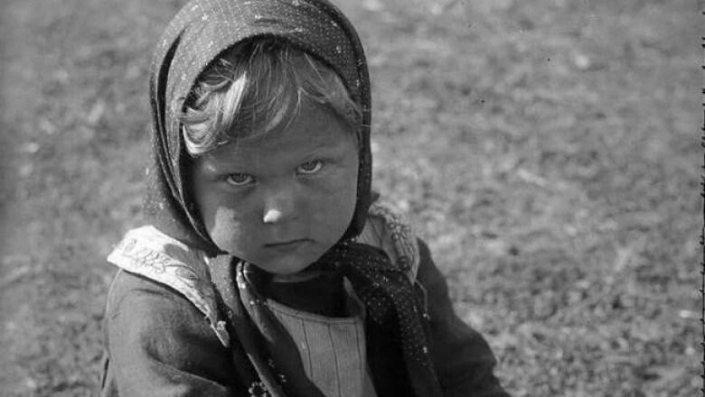 Полусиротка Машенька: что известно о девочке со старой фотографии, ставшей в наши дни героиней интернет-мемов