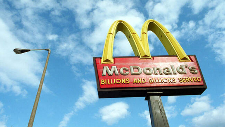 Ресторан со скелетами: что показывают в McDonald's на археологических экскурсиях, которые совместили с едой