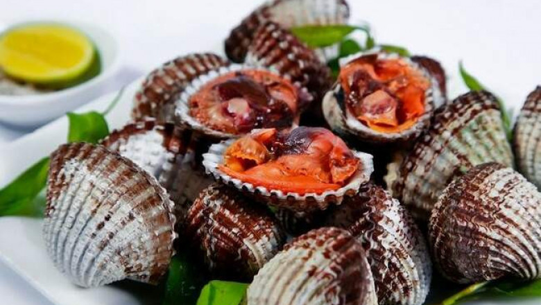 Протухшая акула, кровавые моллюски и др: 9 экзотических блюд, которые не примет «русский» желудок