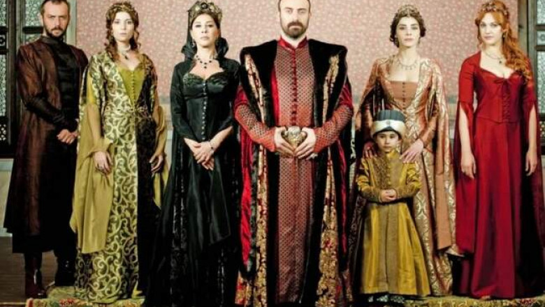 Отношения в гареме и судьба Роксоланы: 9 несовпадений сериала «Великолепный век» и реальной истории Хюррем и Сулеймана Великолепного