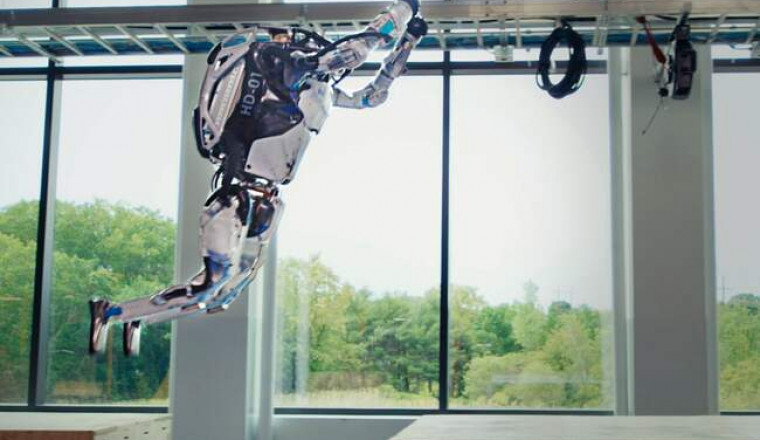 Роботы Boston Dynamics научились паркуру и хвалиться своими успехами