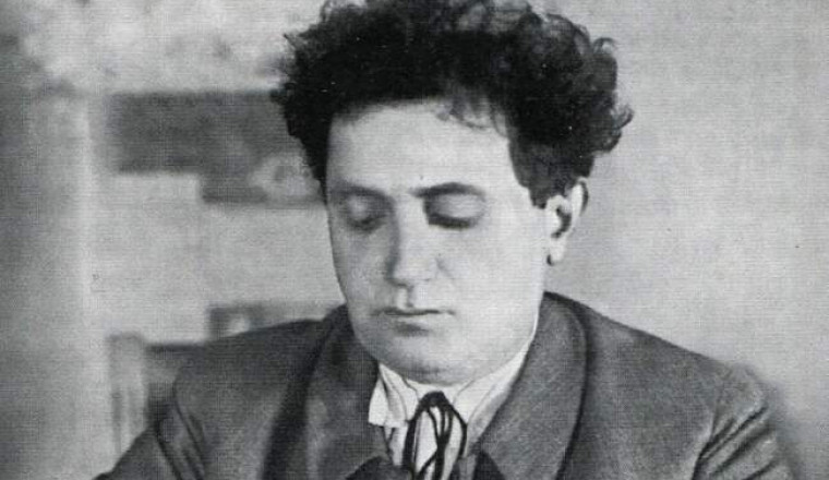 Кем был Григорий Евсеевич Зиновьев