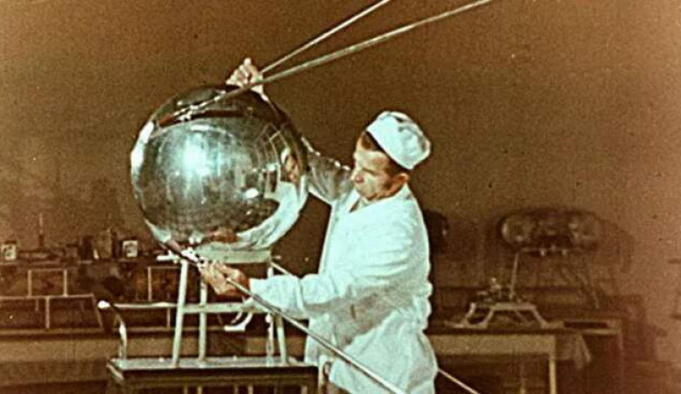 От вредной идеи к национальному символу: история взлета искусственного спутника