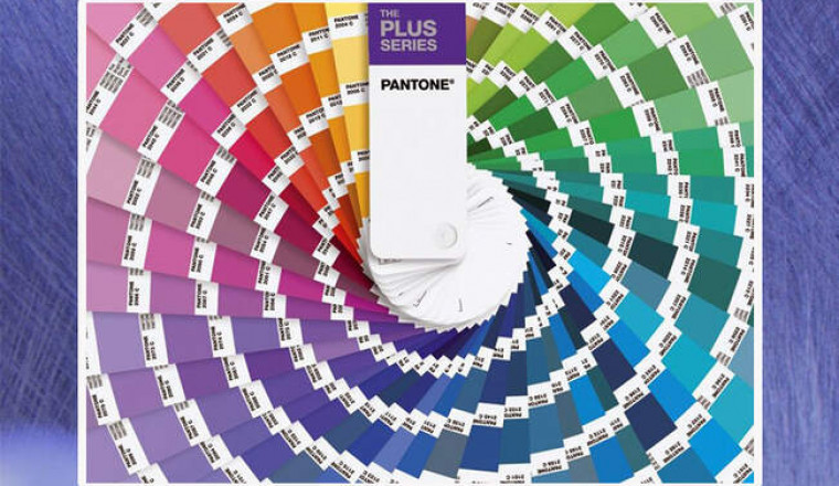 Зачем Институт колористки Pantone выбирает цвет каждого года