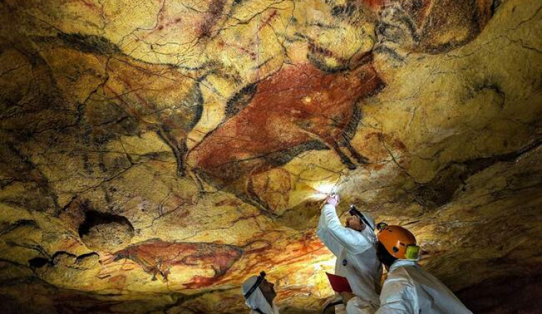 Какие секреты открыли наскальные рисунки о жизни первых людей на Земле