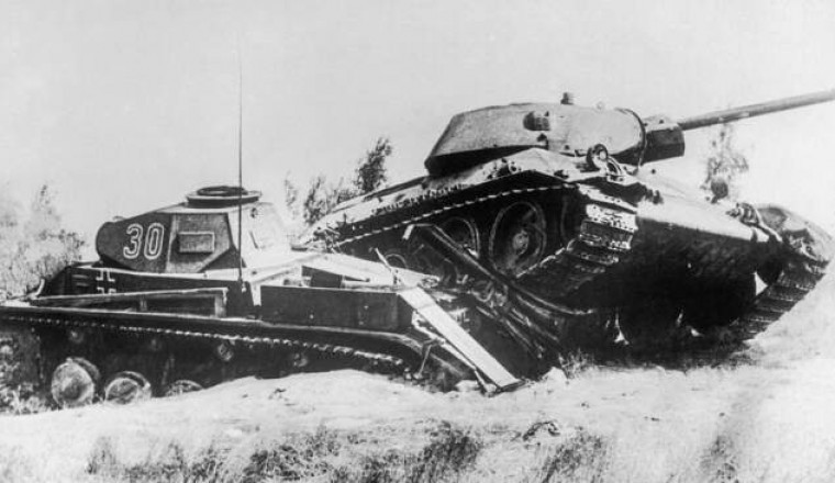 Танковый таран: невероятные подвиги советских танкистов