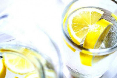 О пользе воды с лимоном