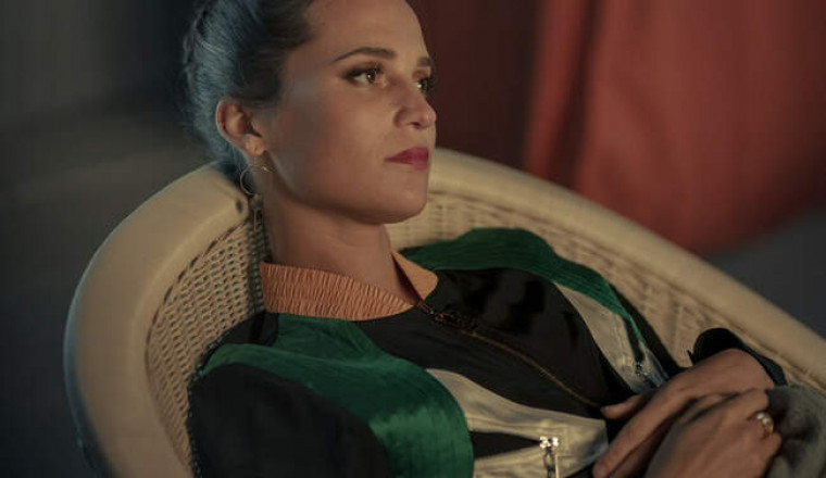 «Ирма Веп», «Темные ветра» и др: 8 самых ожидаемых сериалов лета, которые точно стоит посмотреть