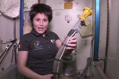 Как космонавты справляют нужду и еще 9 неудобных вопросов о космическом туалете