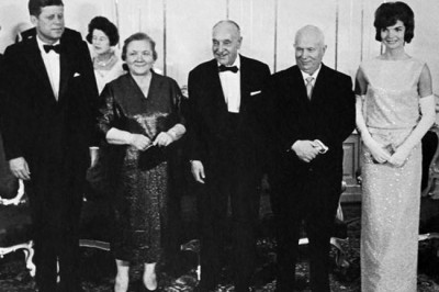 Никита Хрущев в Америке: как советскому вождю подарили статуэтку свиньи